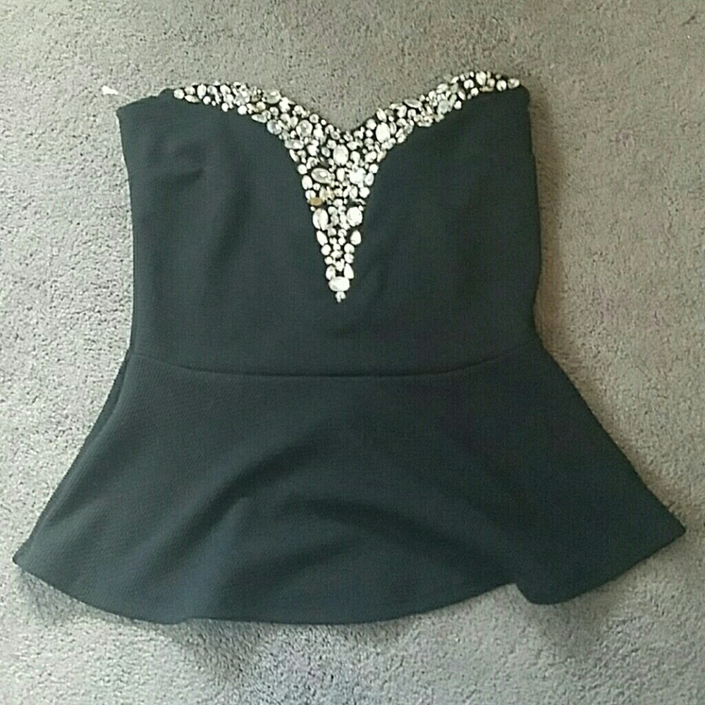 Strapless peplum top