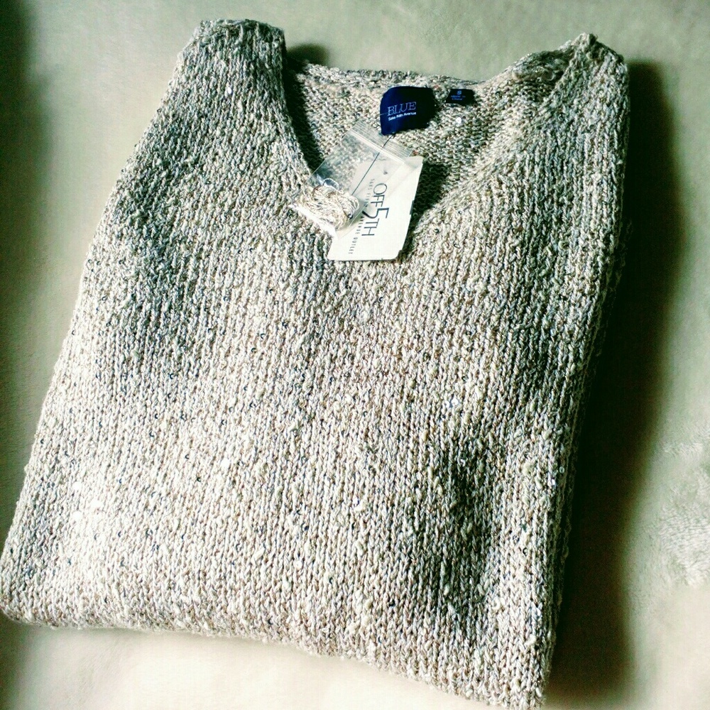 🔴 Saks Off 5th Sparkly Sexy Pullover