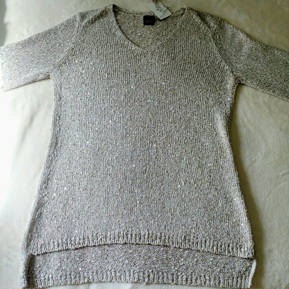🔴 Saks Off 5th Sparkly Sexy Pullover - Picture 6 of 7