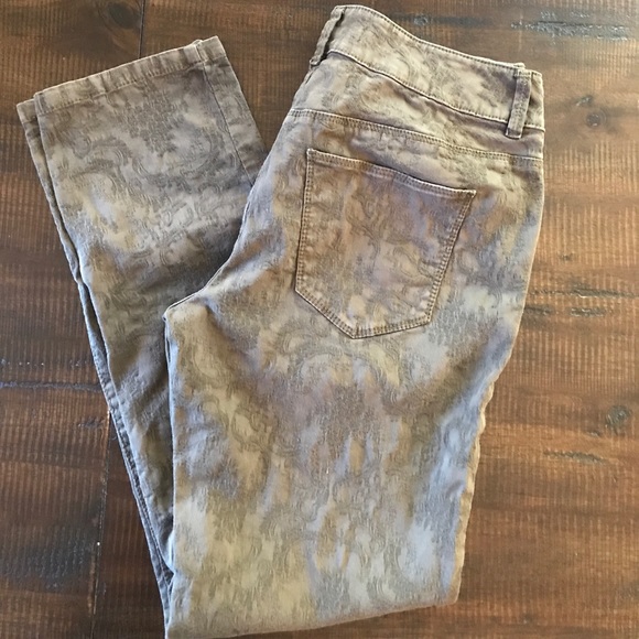 ‼️LAST DAY‼️ Chico’s Floral Patterned Pants - Picture 2 of 8