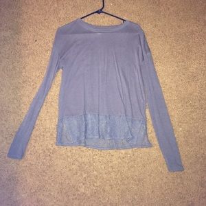 Long sleeve navy top.