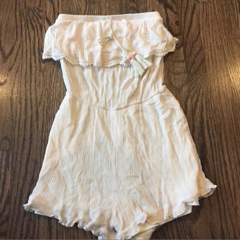 Charolette Russe White Colder Shoulder Romper