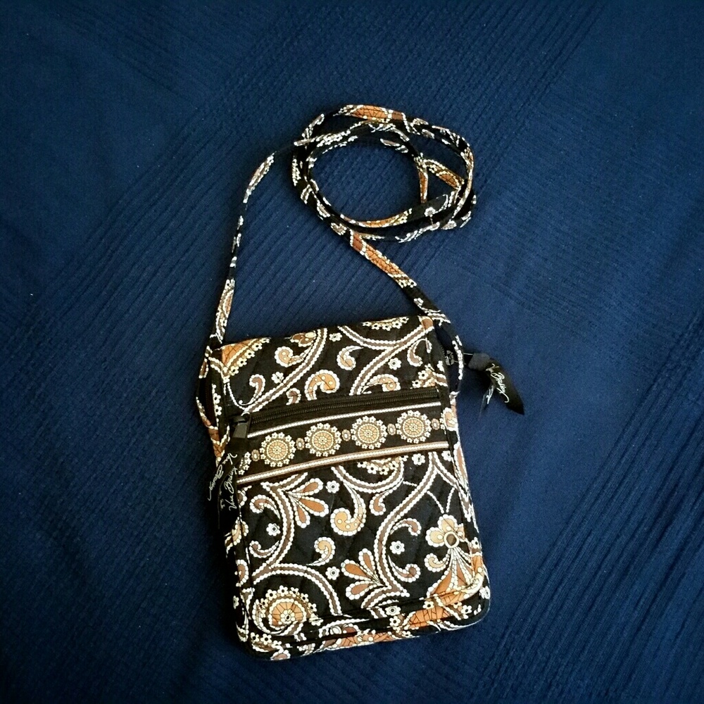🍁 Vera Bradley Mini Hipster - Retired