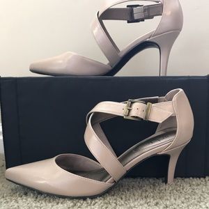 Life Stride Seamless Strappy Heel
