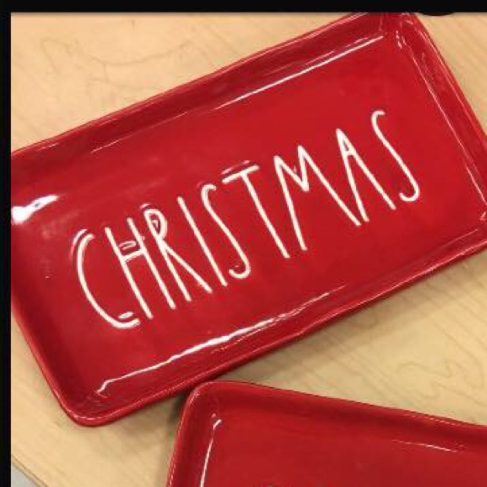 Do not purchase Christmas tray