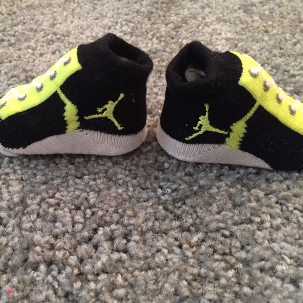 Air Jordan booties - Picture 3 of 3