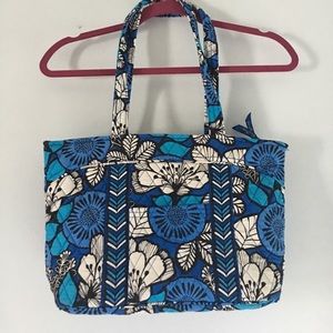Vera Bradley shoulder bag💙
