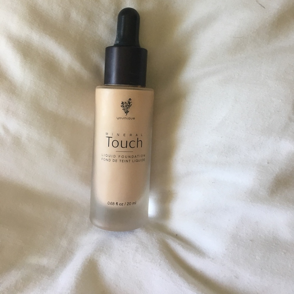 Younique foundation