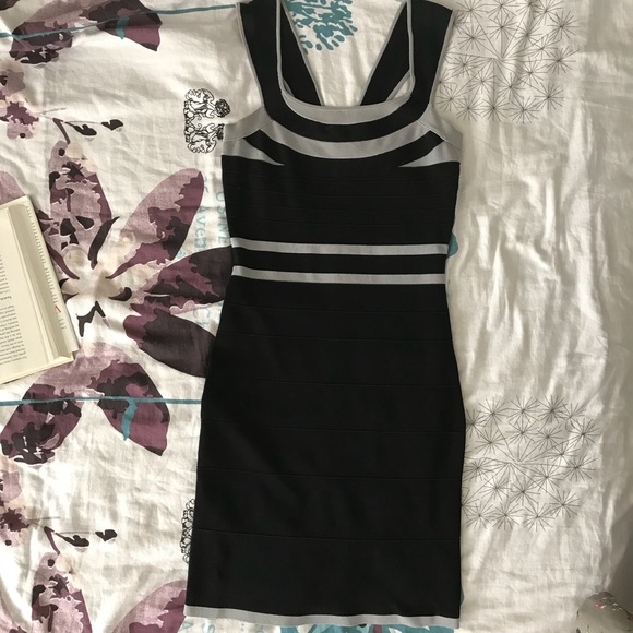 Black dress - Picture 4 of 4