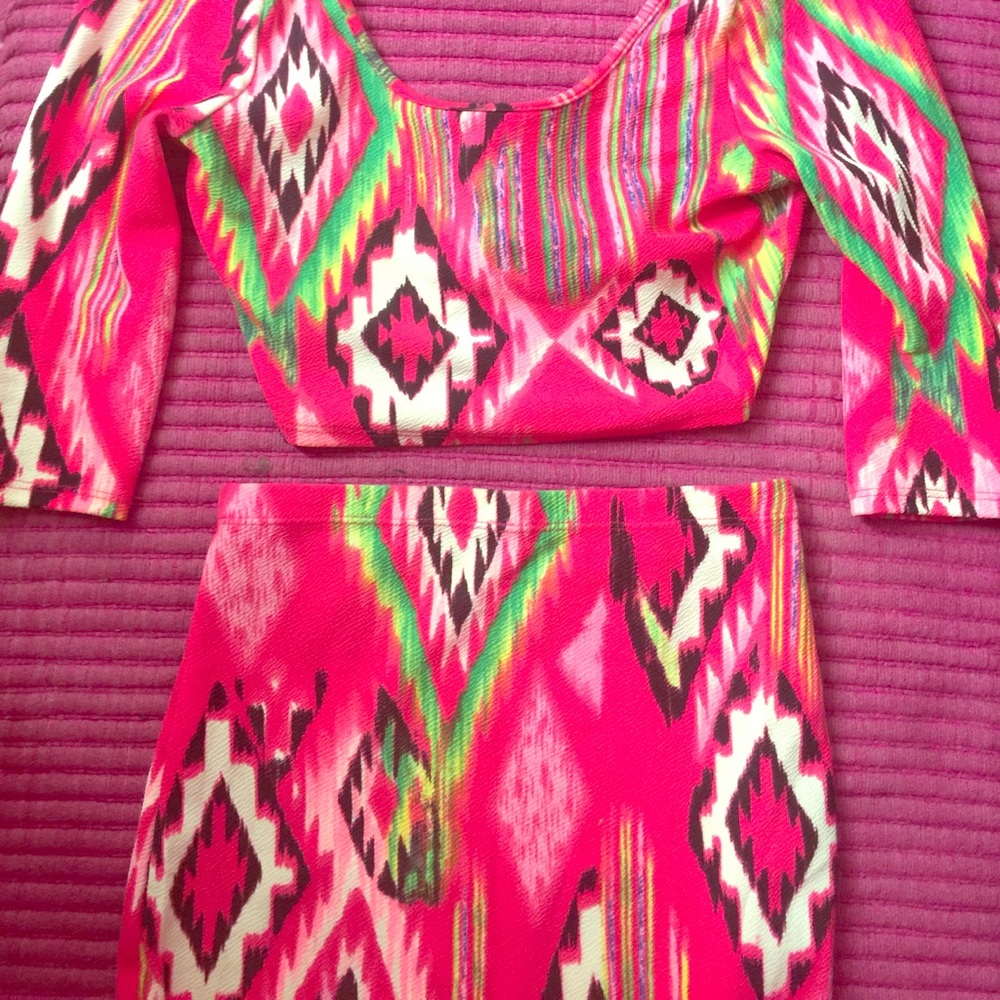 Too & skirt set