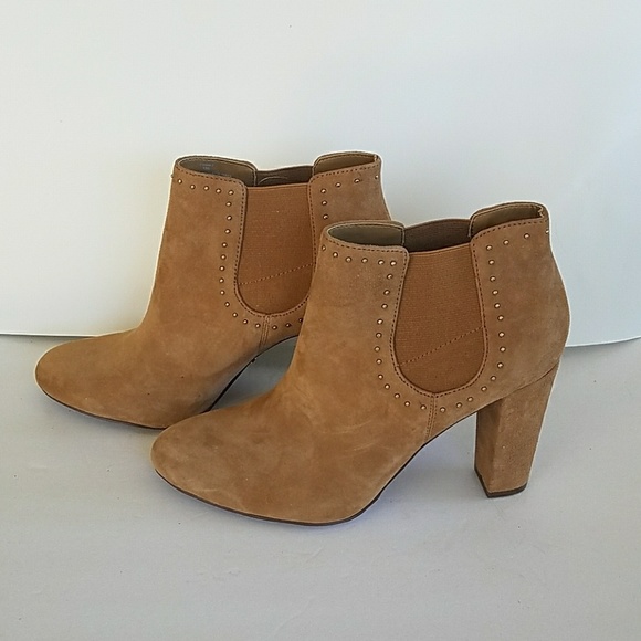 Ralph Lauren Suede Stud Detail Block Heel - Picture 2 of 5