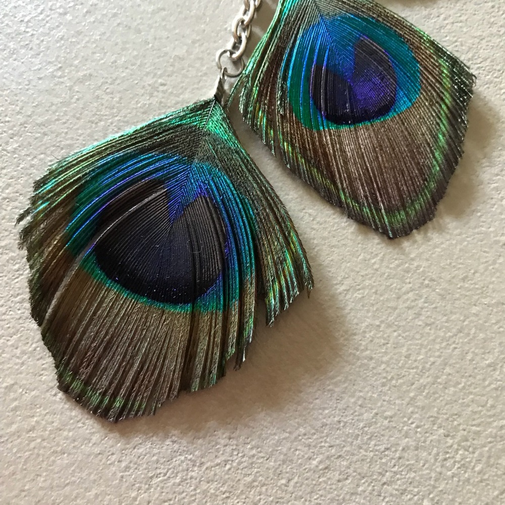 Peacock dangly earrings - Picture 6 of 8