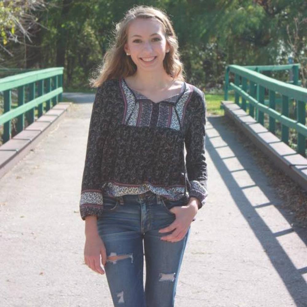 Meet your Posher, Abigail