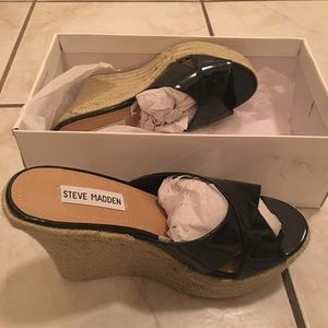Steve Madden Black Wedges