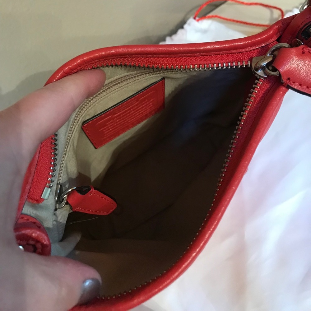 Coach purse - Picture 2 of 2