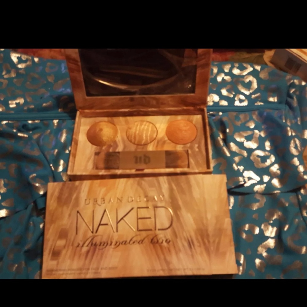 URBAN DECAY NAKED Illuminated Trio