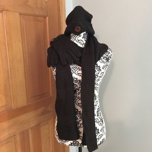 Knit hat, scarf and gloves set. Chocolate brown.