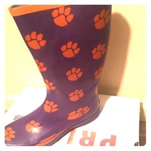 Clemson rain boots.