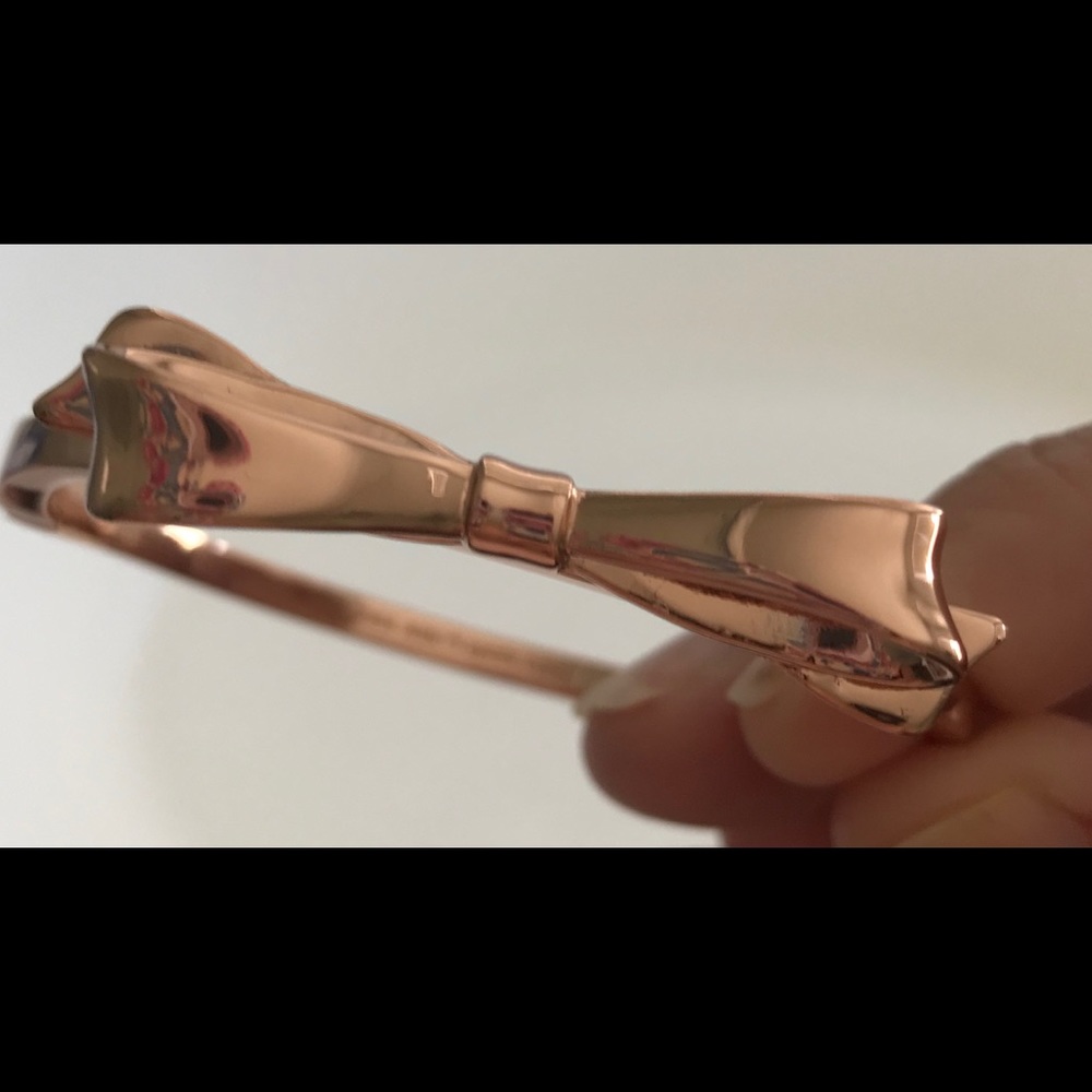 kate spade Tied Up rose gold hinged bangle