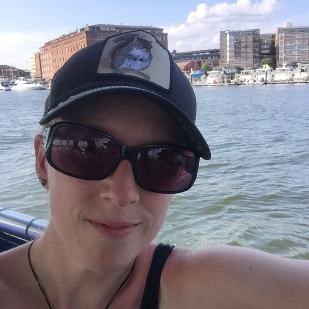 Meet your Posher, Emily