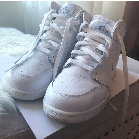 jordan 1 all white junior