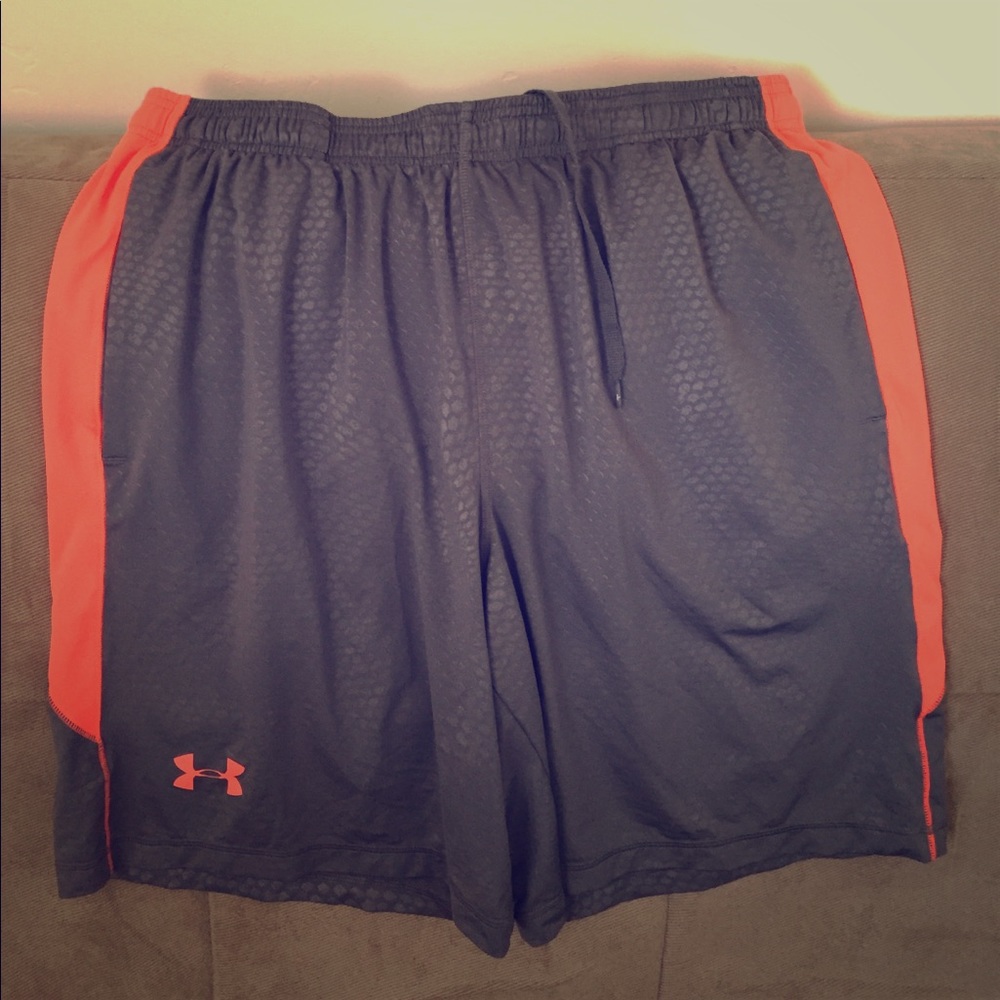 XL Under Armour Mens Work Out Shorts