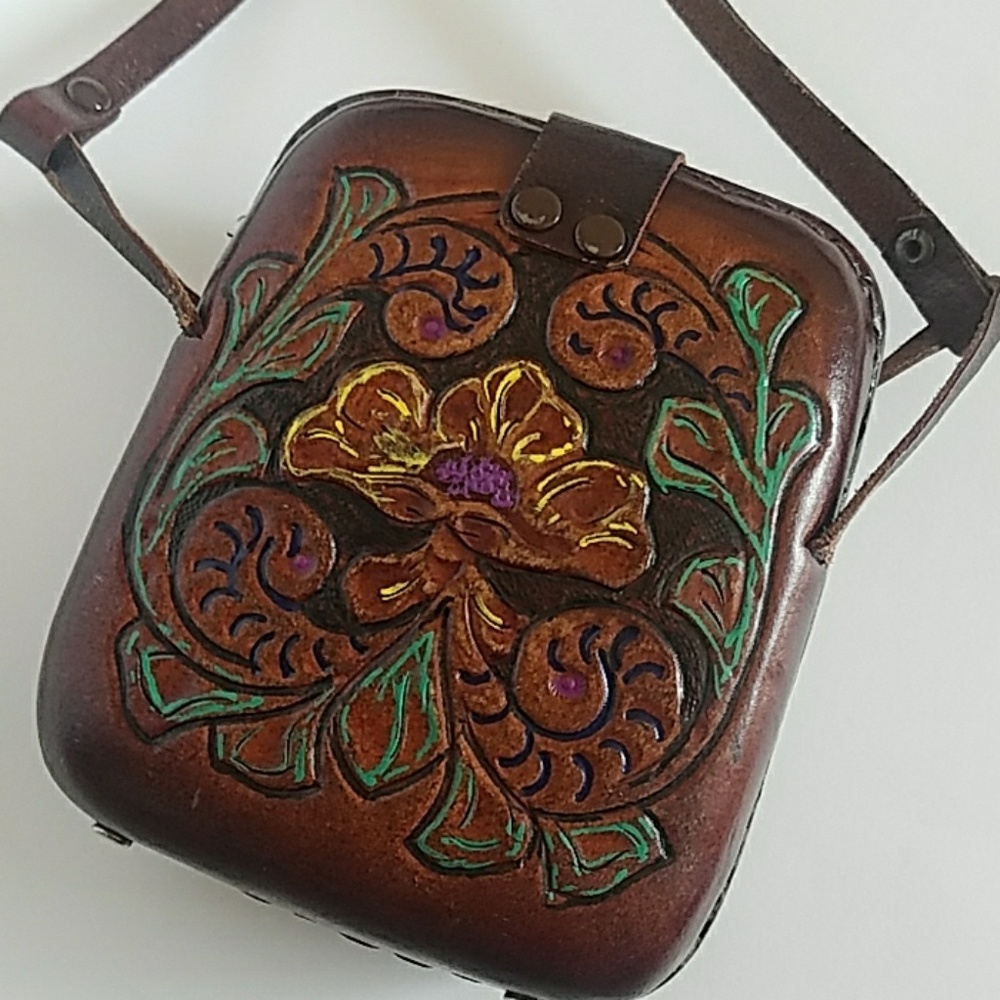 Adorable Vintage Leather Purse