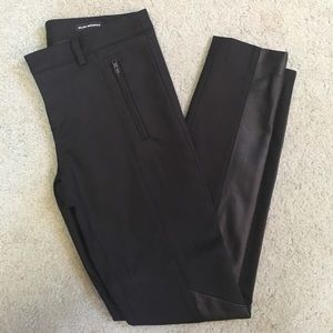 Club Monaco faux-leather trim side pants. Size 00