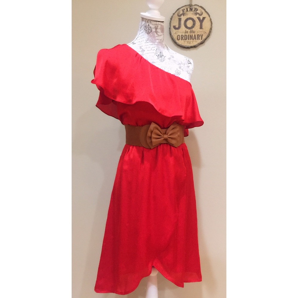 NWOT Sexy Red One Shoulder Silky Dress M