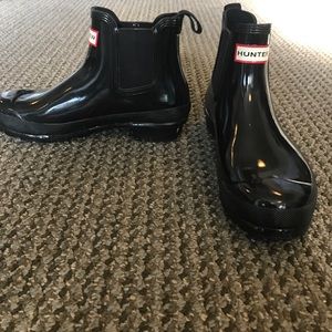 Black Hunter booties