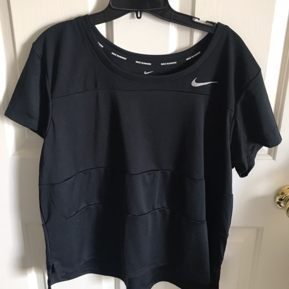 Nike workout top