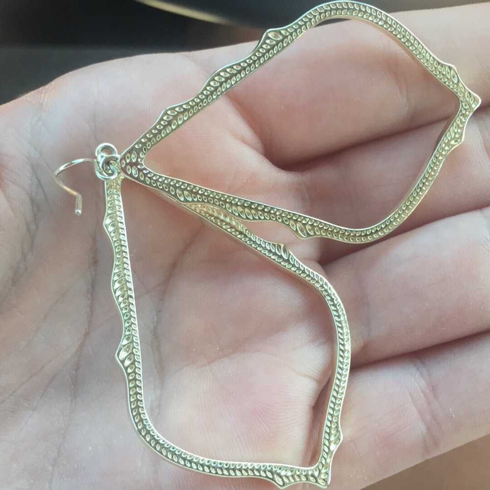 Kendra Scott Earrings!