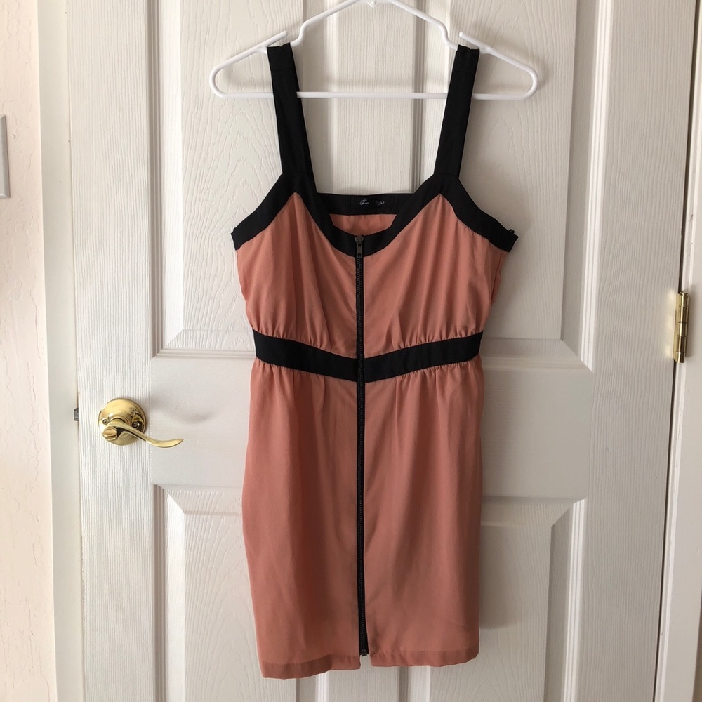 ❣️❗️FINAL PRICE➖DONATING SOON.
 F21 zipper front dress - Picture 2 of 5