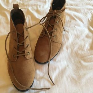 Forever 21 light suede shoe