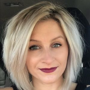 Meet your Posher, Stefanie