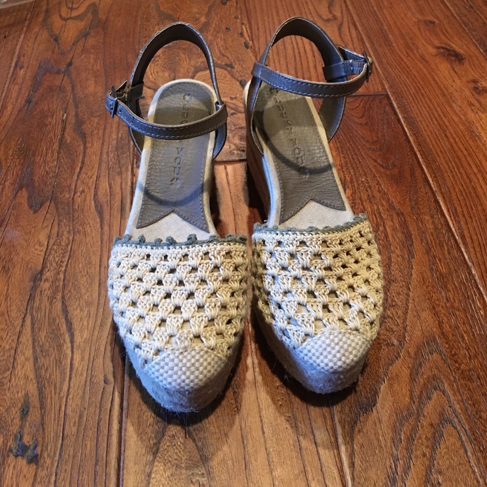 LIKE NEW Lucky Brand Wedges