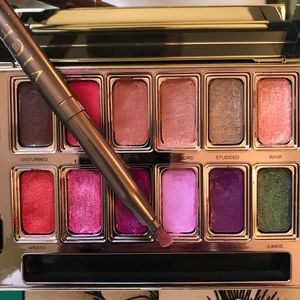 Lipstick Is My Vice lip palette from Urban Decay
