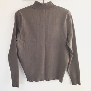 NWOT H&M Turtle Neck Basic Knit Sweater in Taupe