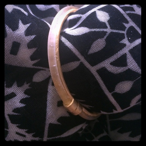 Jewelry - Frost Glass Bangle Bracelet