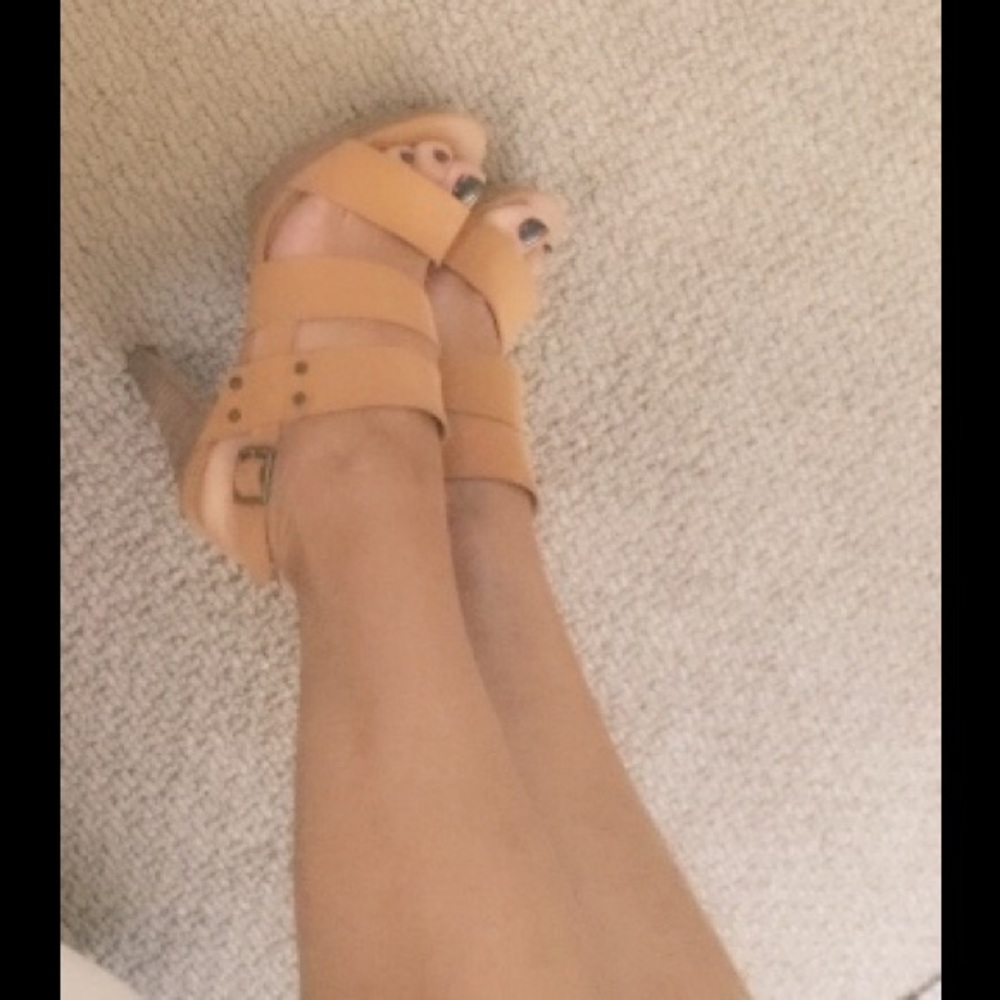 Franco Sarto heels leather sandals