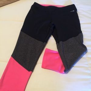 NWOT. Straight leg Yoga Capri