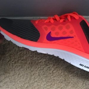 Nike Running Sneaker - brand new