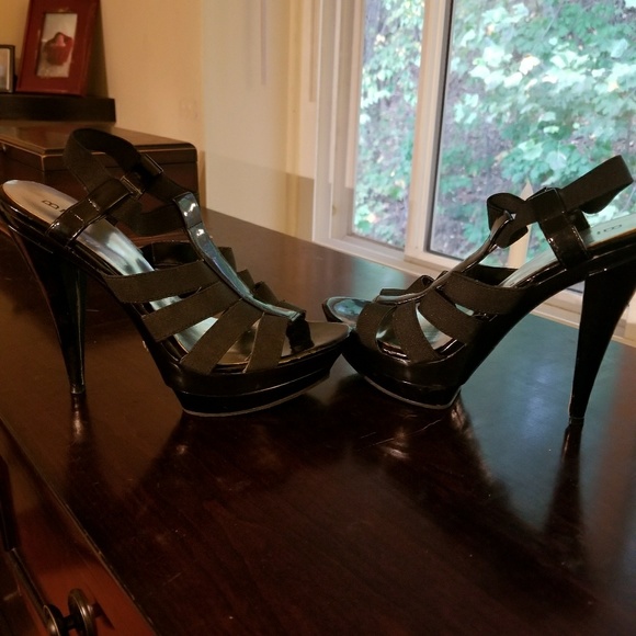 Bakers Platform cutout strappy heels - Picture 2 of 7