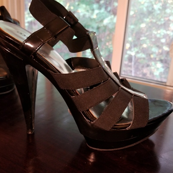 Bakers Platform cutout strappy heels - Picture 4 of 7