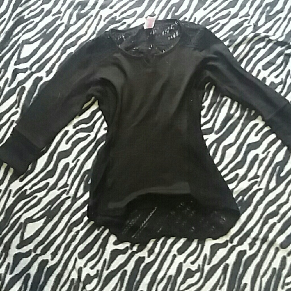 Half sleeve shirt