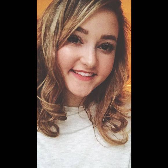 Meet your Posher, Chloe - Picture 1 of 1