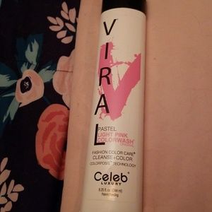 Viral Colorwash shampoo