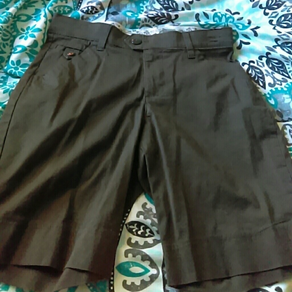 Like new Brown Bermuda shorts $$