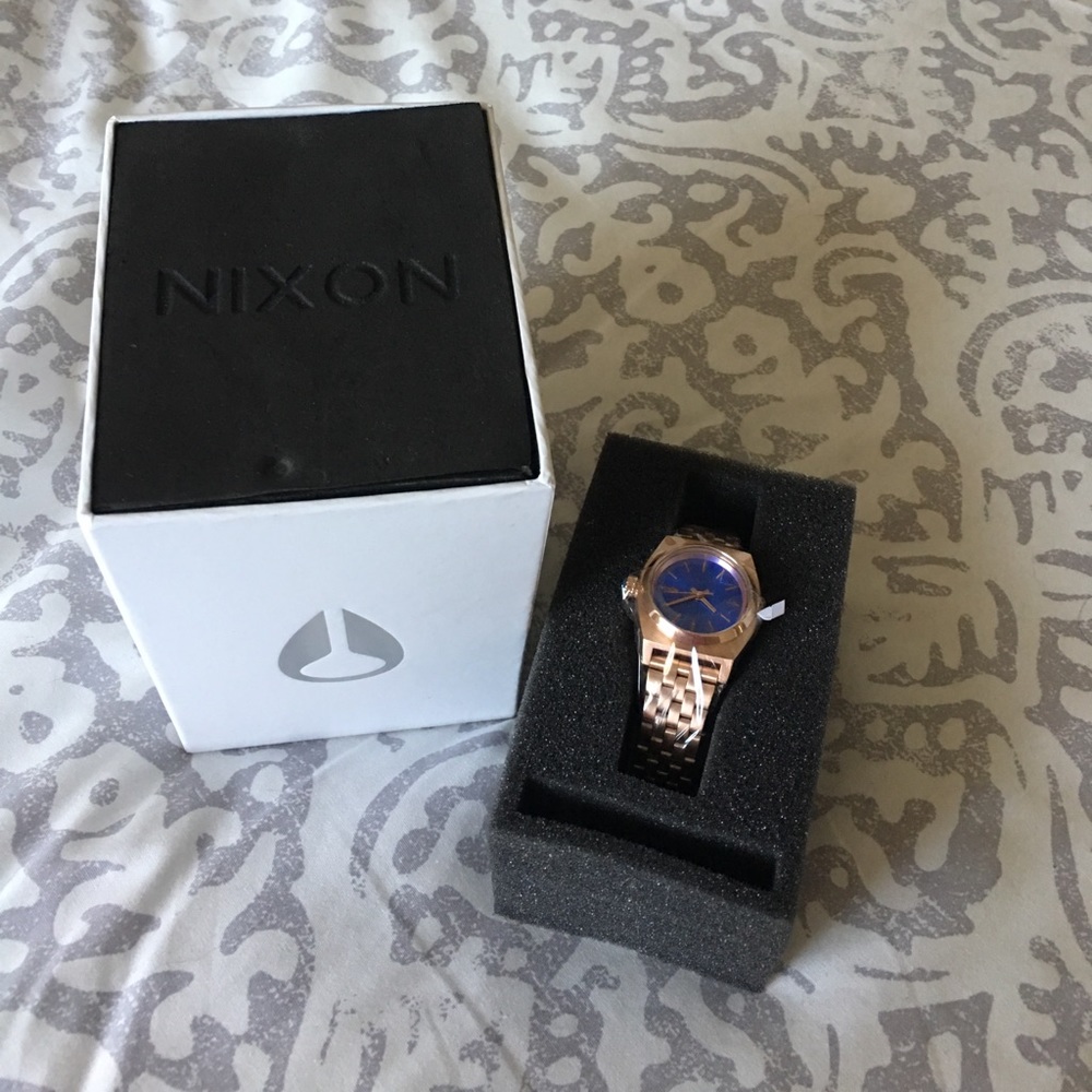 Nixon Watch