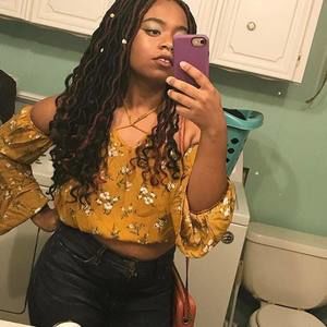 Meet your Posher, Timia